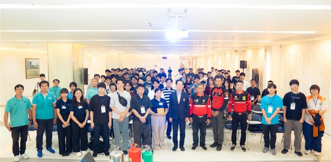 คณะ ICT ม.มหิดล (ICT Mahidol) จัดโครงการด้านความปลอดภัย อาชีวอนามัย และสภาพแวดล้อมในการทำงาน “การซ้อมอบรมดับเพลิงขั้นต้น” ให้กับนักศึกษาและบุคลากร