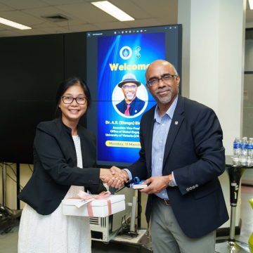 ICT Mahidol welcomed a delegate from the University of Victoria, Canada, on the occasion of his visit to the faculty and discussions on research collaboration