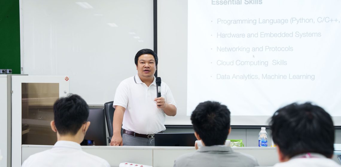 ICT Mahidol organized a special talk on “IoT Trends and Skillset for IoT Developer”