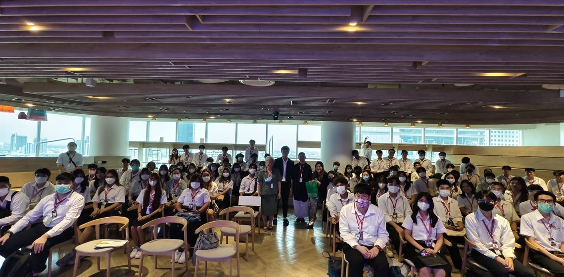 27.03.2024_ITDS201-SCB-Banking-Study-Visit_CV_0 ICT Mahidol led DST Thai Program students to participate in a study visit at the SCB Academy