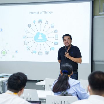 ICT Mahidol organized a special talk on “Business and Knowledge Required for IoT”