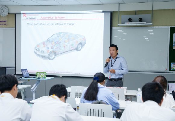 ICT Mahidol organized a special talk on “Strategies for Future Automobile Development”