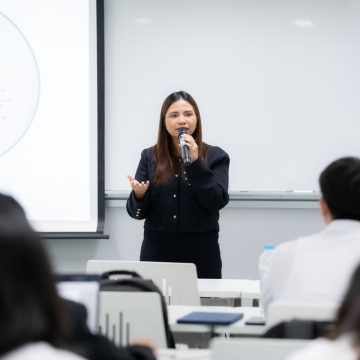 ICT Mahidol Organized a Special Lecture on “The Road to Your First Job: Get Ready to Shine”